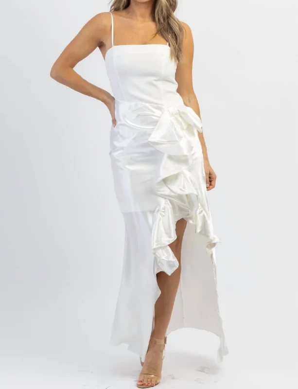 Siobhan Side Ruffle Dress In White Women's Active Garments For Workouts