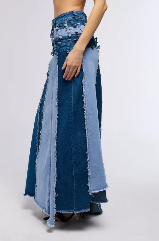 ALL OVER DISTRESSED DENIM SKIRT Early Bird Offer