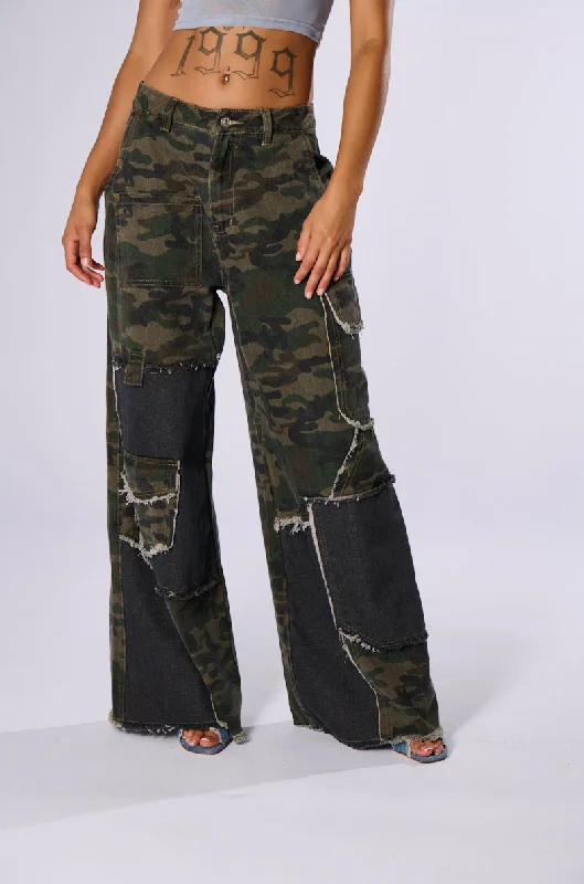 MORE TIME FOR FUN CAMO PANT Women's Everyday Clothes