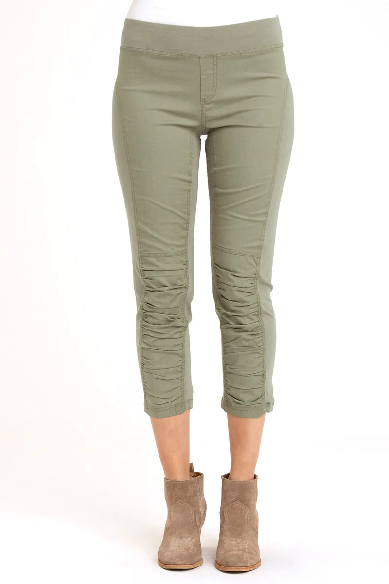 Jetter Crop Legging - Hillside Classic Women's Apparel